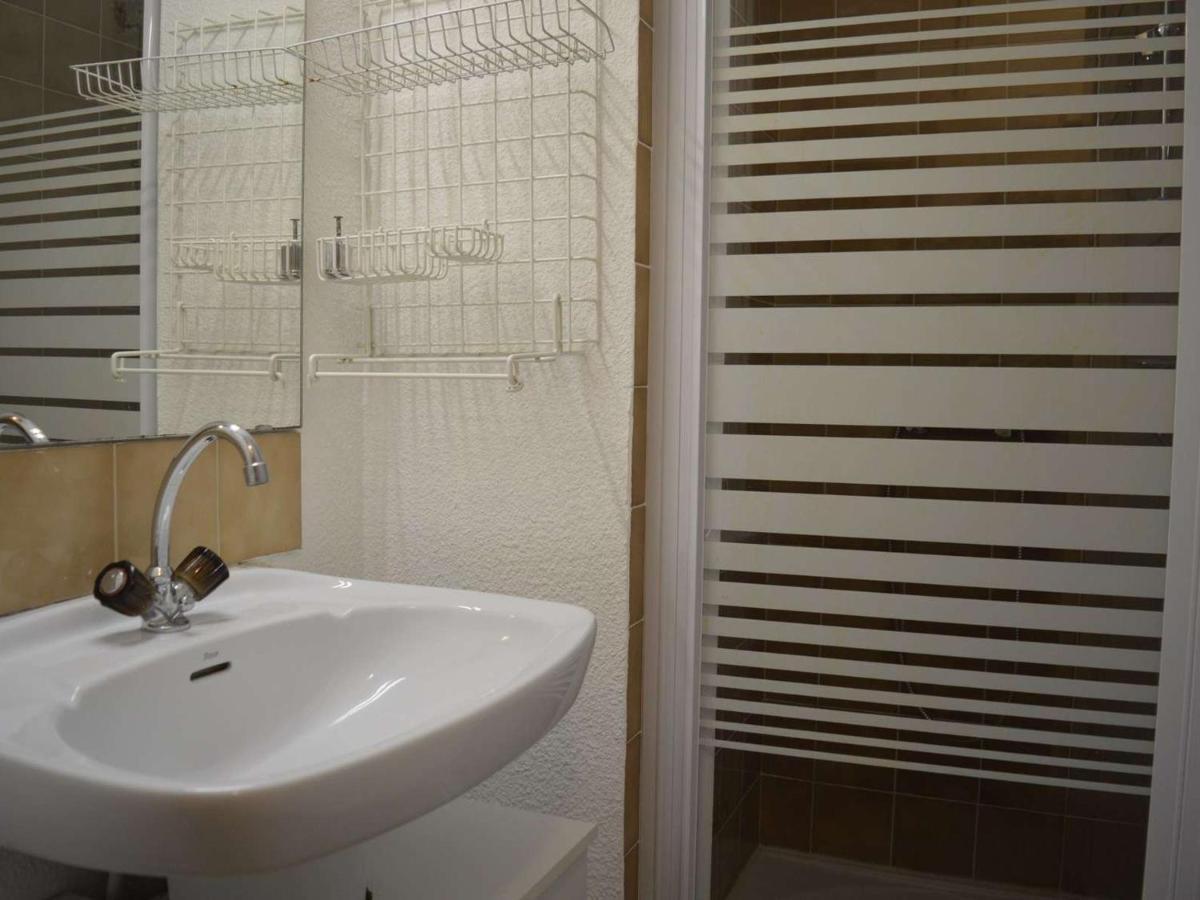 Studio Cabine A St-Raphael Avec Terrasse Et Parking, A 100M De La Plage - Fr-1-226A-23 Saint-Raphaël Eksteriør bilde