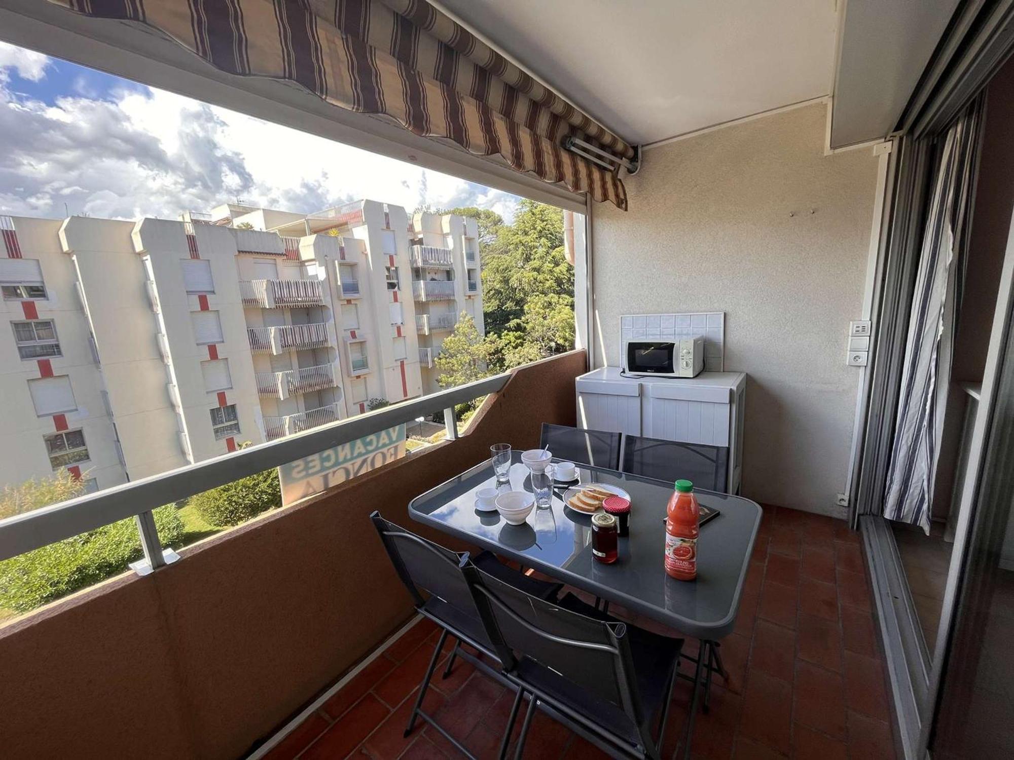 Studio Cabine A St-Raphael Avec Terrasse Et Parking, A 100M De La Plage - Fr-1-226A-23 Saint-Raphaël Eksteriør bilde